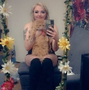 Meet your Posher, Lyndsey